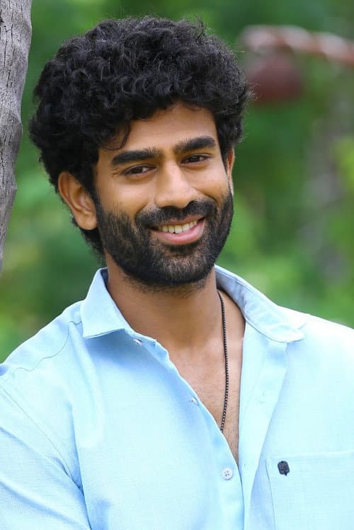 Mukesh Ravi