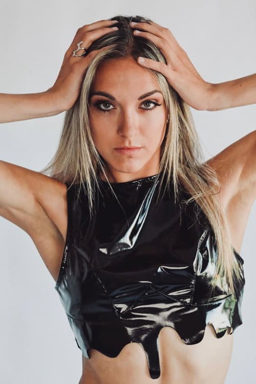 Shana Knuts