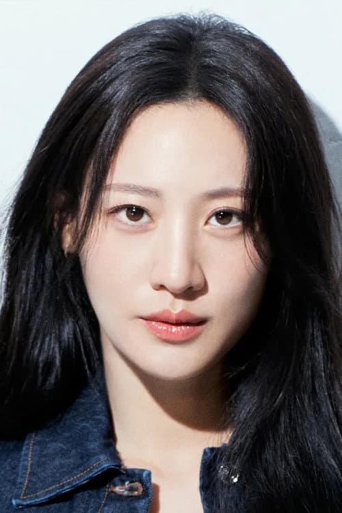 Claudia Kim